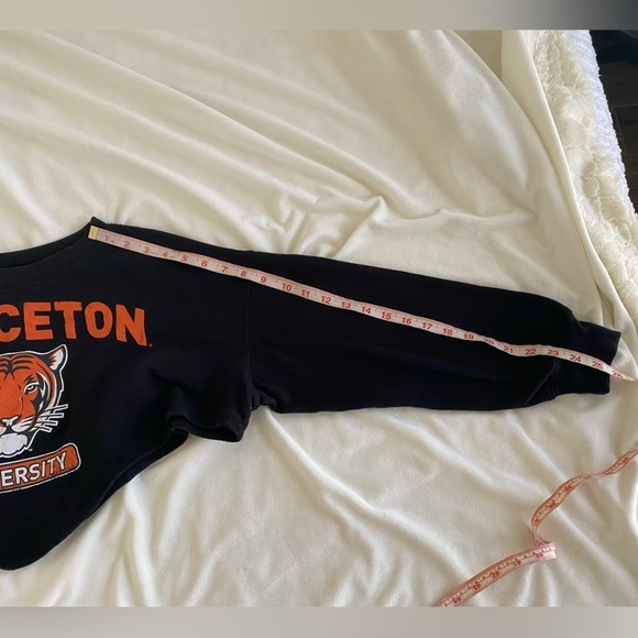 Princeton Tigers Sweatshirt Cropped Black and Orange size Small or Medium - Picture 7 of 8